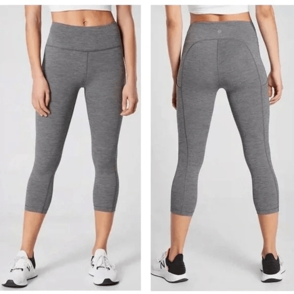 Athleta Leggings Ultimate Stash Pocket Capri SuperSonic